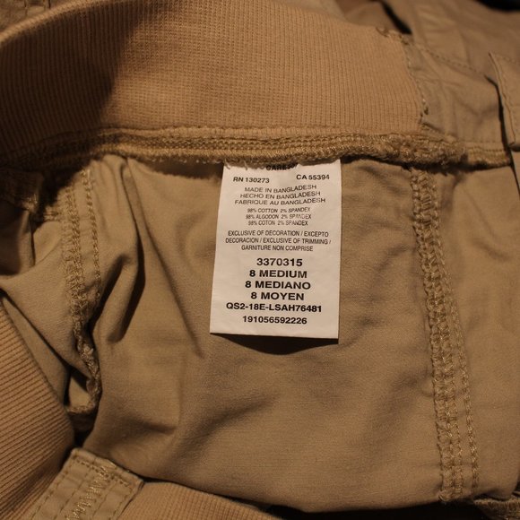 Lee Capris - Picture 9 of 10